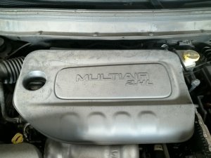 2014-2016 Dodge Dart 2.4L Engine Cover (Used OEM)