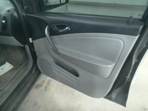 2006-2007 Saturn Vue Gray Door Interior Trim Panel with Power Windows and Locks - Front, Right (Passenger) (Used OEM)
