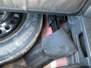2016-2021 Hyundai Tucson Scissor Jack Assembly (Used OEM)