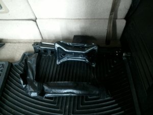 2008-2017 Buick Enclave Complete Scissor Jack Assembly (Used OEM)