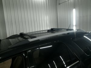 2007-2012 GMC Acadia Roof-Mounted Side Rails (Used OEM)
