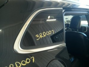 2014-2018 Jeep Cherokee Privacy Quarter Glass - Right (Passenger) (Used OEM)