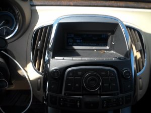 2010 GMC Terrain AM/FM XM CD MP3 Radio Receiver (Used OEM)
