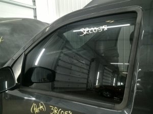 2009-2013 Suzuki Equator Door Glass - Front, Left (Driver) (Used OEM)