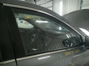 2015-2020 Nissan Rogue Door Glass - Front, Right (Passenger) (Used OEM)