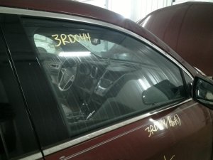 2010-2017 GMC Terrain Laminated Door Glass - Front, Right (Passenger) (Used OEM)