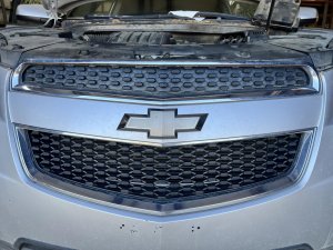 2012-2015 Chevrolet Equinox Silver Upper Grille (Used OEM)