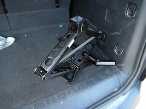 2018-2024 Buick Enclave Scissor Jack (Used OEM)