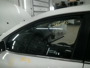 2005-2010 Pontiac G6 Door Glass - Front, Left (Driver) (Used OEM)