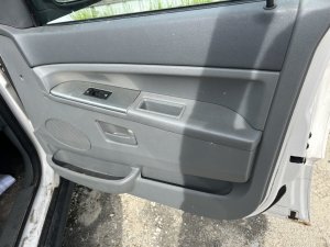 2005-2010 Jeep Grand Cherokee Gray Door Interior Trim Panel - Front, Right (Passenger) (Used OEM)