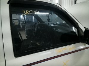 2002-2007 GMC Sierra Door Glass - Front, Right (Passenger) (Used OEM)