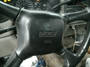 2001-2002 GMC Savana 2500 White Steering Wheel Air Bag - Left (Driver) (Used OEM)
