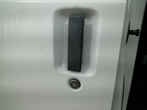 1999-2005 Chevrolet Astro Exterior Door Handle - Rear, Right (Passenger) (Used OEM)
