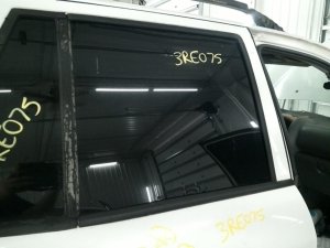 2001-2006 Hyundai Santa Fe Rear Door Window Glass - Right (Passenger) (Used OEM)
