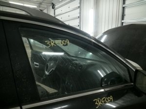 2008-2010 Saturn Vue Door Glass - Front, Right (Passenger) (Used OEM)