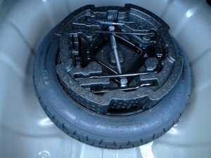2018-2023 Kia Rio Scissor Jack (Used OEM)