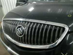 2008-2012 Buick Enclave Chrome Upper Chrome Grille (Used OEM)