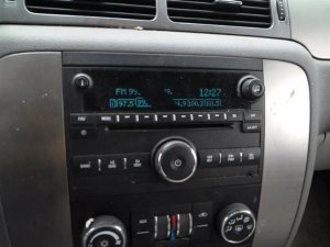  GMC Sierra denali AM/FM CD MP3 Radio Receiver (Used OEM)