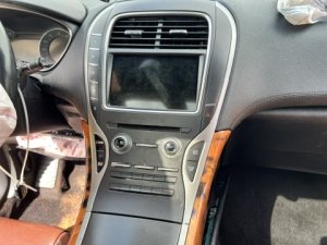 2016-2017 Lincoln MKX 8-Inch Sync 2 Touchscreen Infotainment Display (Used OEM)