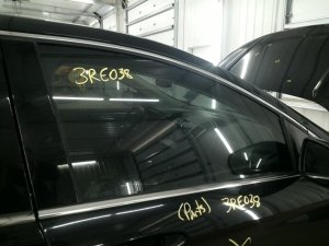 2015-2024 Ford Edge Acoustic Door Glass - Front, Right (Passenger) (Used OEM)
