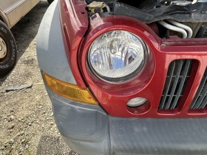 2005-2007 Jeep Liberty Capsule Only Headlight Assembly - Right (Passenger) (Used OEM)