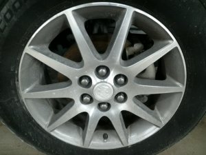 2013-2017 Buick Enclave 19-Inch 10-Spoke Machined Charcoal Alloy Wheel (Used OEM)