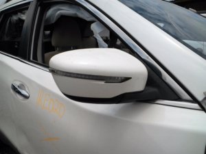 2014-2016 Nissan Rogue White Power Door/Side View Mirror - Right (Passenger) (Used OEM)