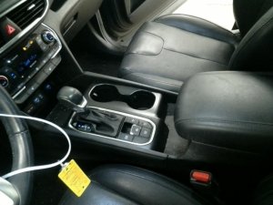 2019-2020 Hyundai Santa Fe Black Front Floor Console Panel (Used OEM)