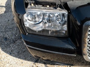 2005-2007 Chrysler 300 Headlight Assembly - Right (Passenger) (Used OEM)
