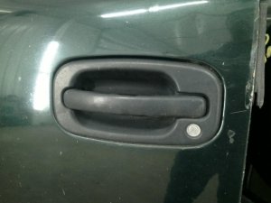 2001-2006 Chevrolet Silverado 3500 Textured Exterior Door Handle - Front, Left (Driver) (Used OEM)
