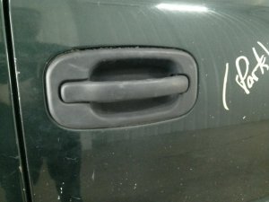 2001-2007 Chevrolet Silverado 3500 White Textured Exterior Door Handle - Right (Passenger) (Used OEM)