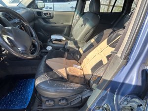 2001-2004 Hyundai Santa Fe Gray Seat Belt Assembly - Front, Left (Driver) (Used OEM)