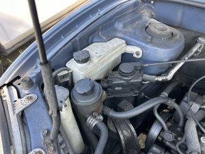2001-2006 Hyundai Santa Fe Engine Coolant Reservoir (Used OEM)