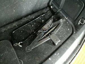 2004-2008 Chrysler Pacifica Scissor Jack (Used OEM)