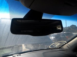 2008-2011 Jeep Liberty Auto-Dimming Interior Rear View Mirror with Microphone and Rain Sensor (Used OEM)