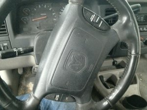 2002-2004 Dodge Dakota Black Steering Wheel Air Bag (Used OEM)