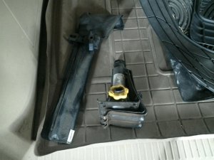 2007-2014 GMC Yukon Scissor Jack (Used OEM)