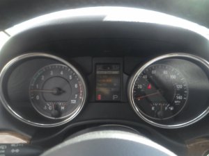 2011 Jeep Grand Cherokee MPH Speedometer Instrument Cluster (Used OEM)