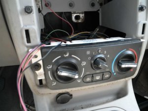 2007-2010 Pontiac G5 Black Manual Temperature Control with Heated Seats (Used OEM)
