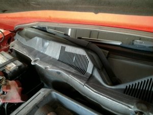 2010-2014 Ford Mustang Windshield Wiper Arm - Left (Driver) (Used OEM)