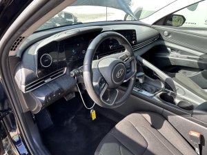2021-2025 Hyundai Elantra Black Tilt Steering Column with Cruise and Radio Controls (Used OEM)