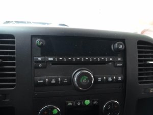 2011-2021 GMC Savana 2500 AM-FM-CD Radio with Display (Used OEM)
