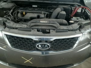 2010-2013 Kia Forte White Chrome Surround Grille (Used OEM)