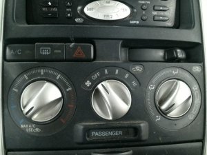 2000-2005 Toyota Echo Temperature Control Module with Air Vents (Used OEM)