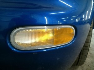 2002-2005 Volkswagen Beetle Bumper Mounted Turn Signal Light - Left (Driver) (Used OEM)