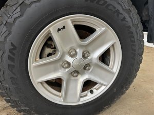 2020-2023 Jeep Gladiator Silver 17x7.5 5-Spoke Silver Painted Alloy Wheel (Used OEM)