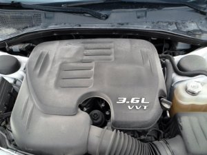 2011-2023 Chrysler 300 Engine Cover (Used OEM)