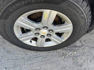 2007-2012 GMC Acadia 18x7.5 Machined Silver Alloy Wheel (Used OEM)