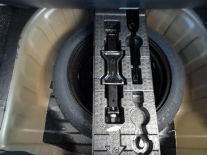 2013-2018 Nissan Altima Scissor Jack (Used OEM)