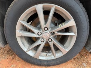 2014-2017 INFINITI Q50 Chrome 17x7.5 5-V-Spoke Alloy Wheel (Used OEM)
